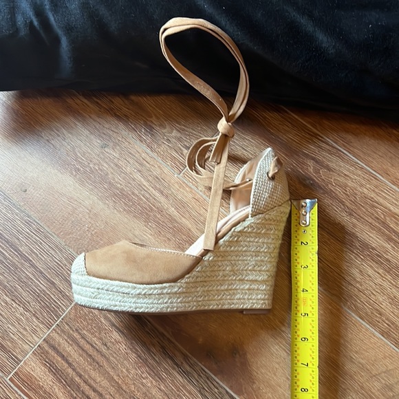 NWOB-SHELN WEDGES - Picture 3 of 10